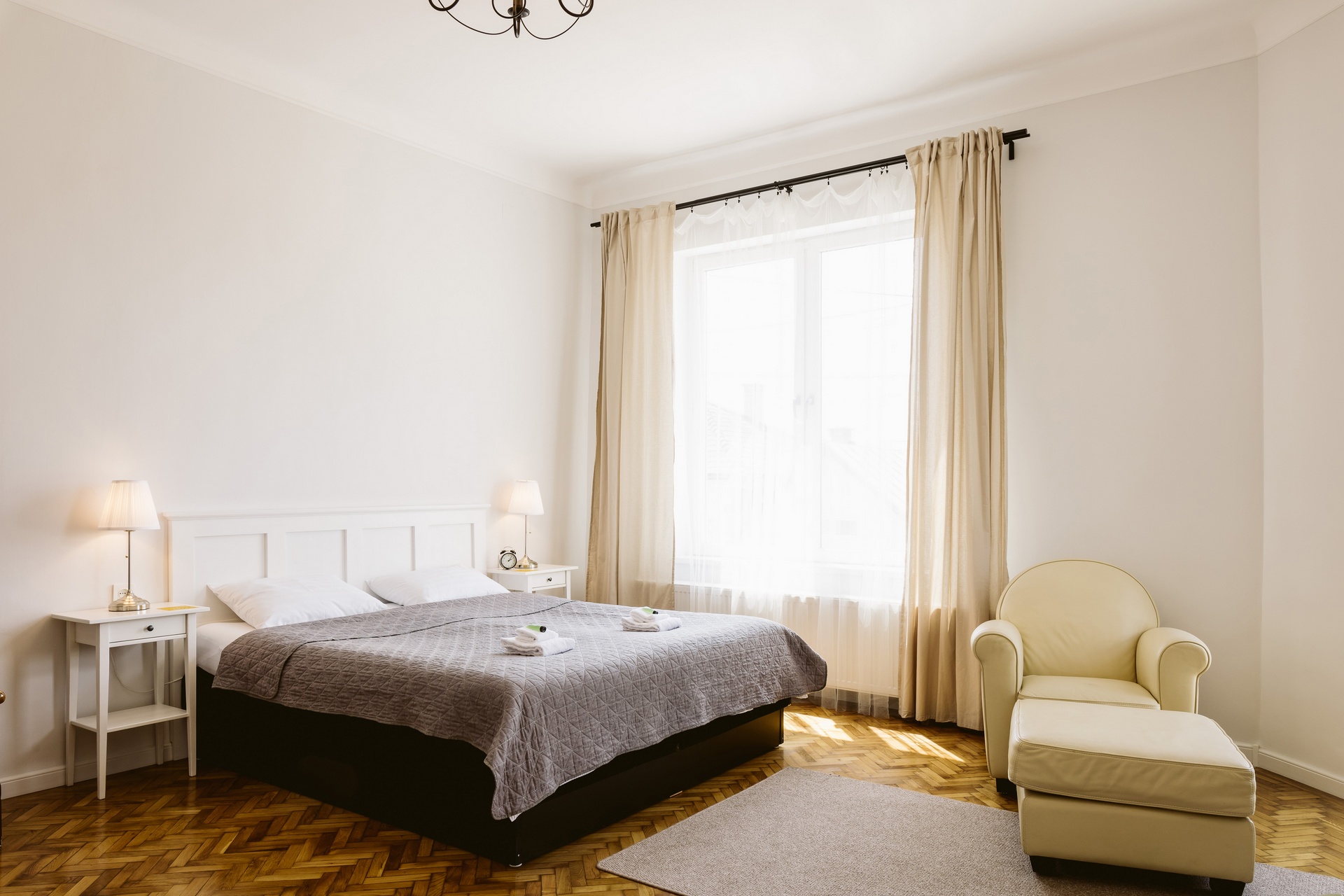 Dormitorul cu balcon de la Hangers